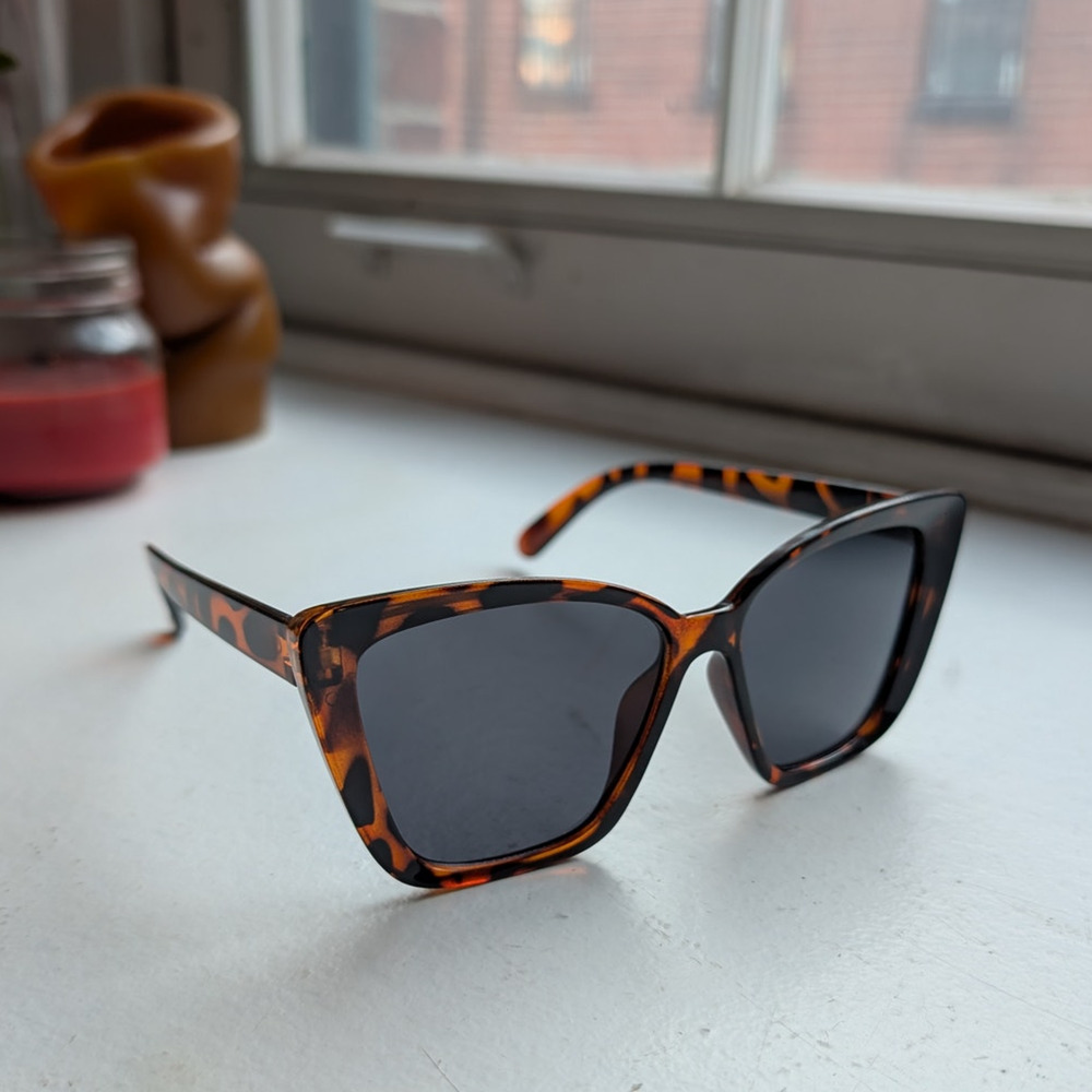 Retro Tortoishell Cat Eye Sunglasses 70s Festival Orange Sunnies Leopard Shades - Picture 4 of 7